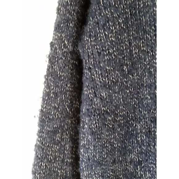 BCBGENERATION Women Sweater Preowned Long Sleeves Navy Blue White MEDIUM LARGE - Picture 8 of 10